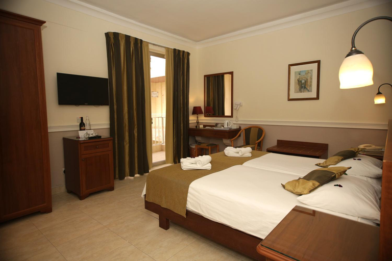 Bedroom 3, Soreda Hotel, Saint Paul's Bay