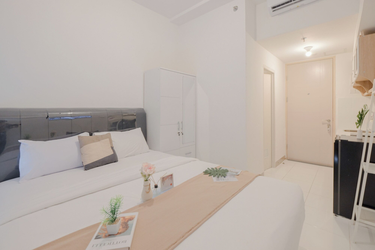 Interior 5, Cozy And Simply Look Studio Apartment Tokyo Riverside Pik 2, Tangerang