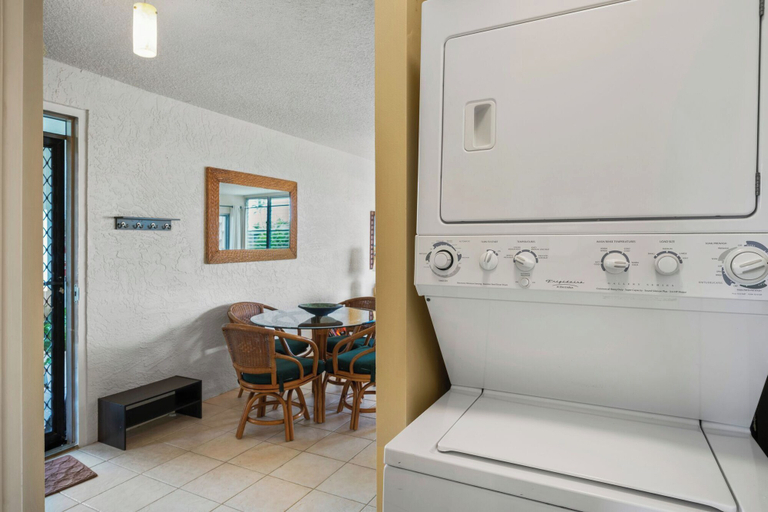 Laundry, Top Floor With Ocean Views - Convenient Location - Vrkcv, Hawaii