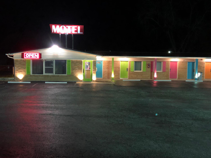 Others 3, Laci's Country Inn - Knob Noster, Johnson