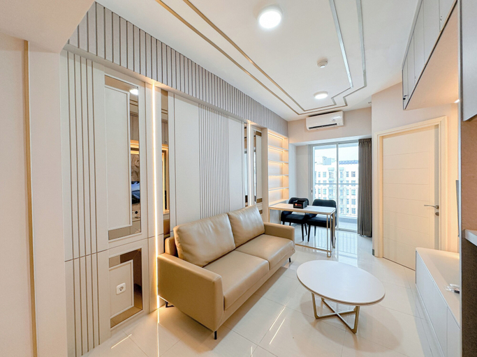 Living room 5, Great Choice And Fabulous 2Br At Benson Supermall Mansion Apartment, Surabaya