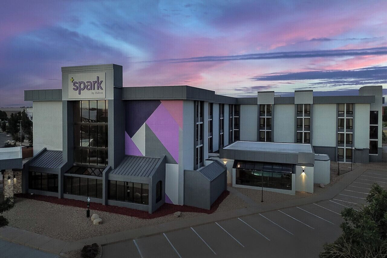 Exterior & Views 2, Spark by Hilton Denver East I 70, Denver