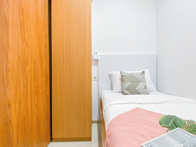 Room 4, Neat And Simple 2Br At Meikarta Apartment, Cikarang