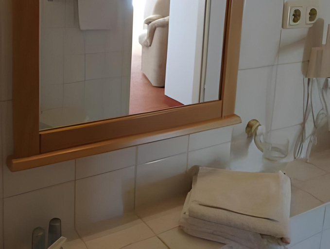 Bathroom 4, Hotel Waldidyll, Vorpommern-Greifswald