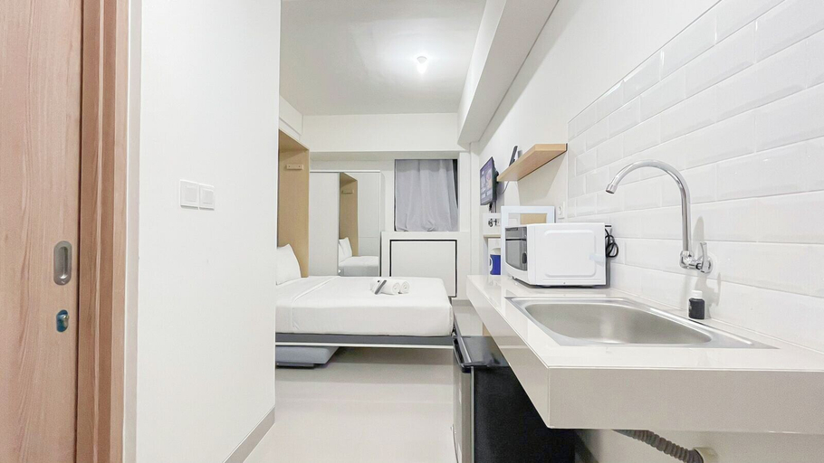 Interior 5, White Studio Room (No Kitchen) At Bandaraya - Tallasa City Makassar Apartment, Makassar