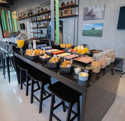 Food & Drinks 4, CAMPOS DE HOLAMBRA INN, Paranaparema