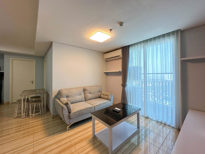 Living area 4, Spacious And Cozy 3Br At Grand Sungkono Lagoon Apartment, Surabaya