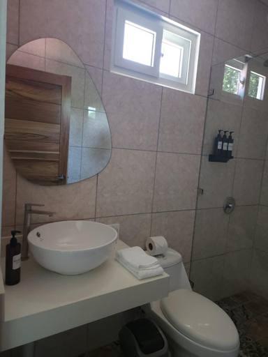 Bathroom 3, Alma Del Bosque Hotel, Pococí