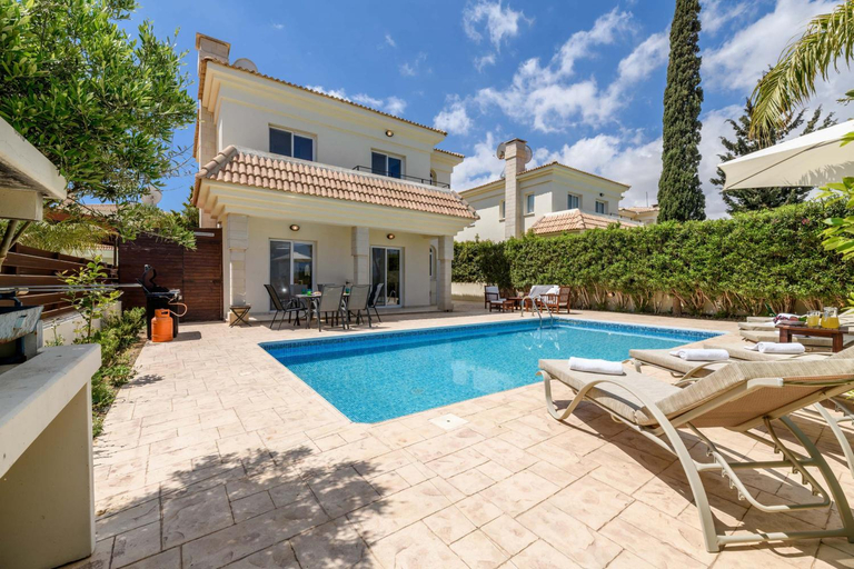 Others 2, Villa Alexander