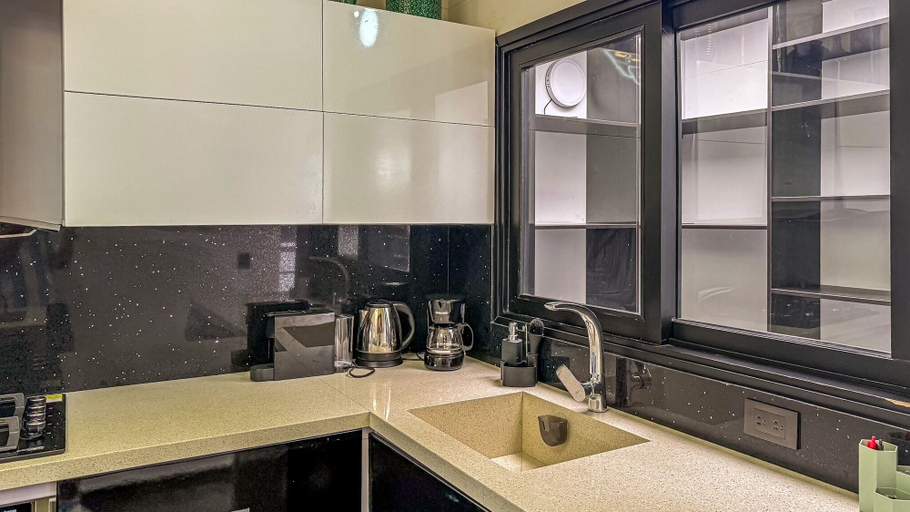 Private kitchen 2, Urban Lofts Laureles 40, Medellín