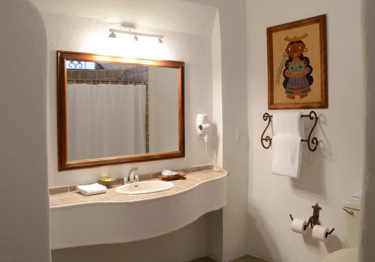 Bathroom 4, Hotel Los Arcos, Taxco de Alarcón