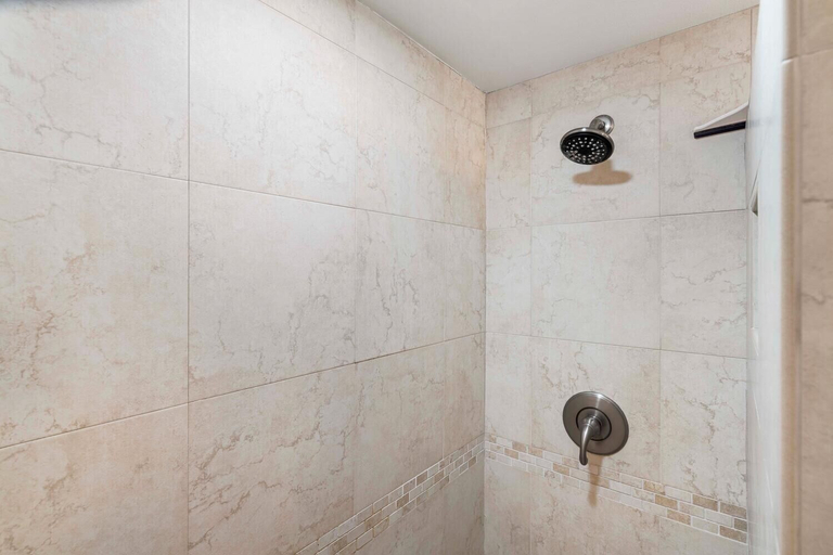 Bathroom 5, Ocean Front - Fantastic Ocean Views - Completely Upgraded - Vrkcv, Hawaii