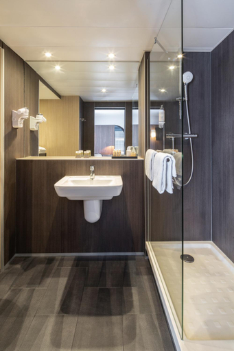 Bathroom 5, Mercure Versailles Chateau Hotel, Yvelines
