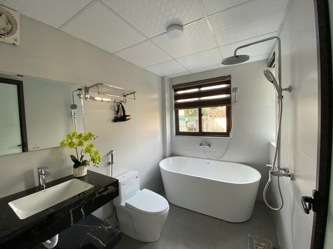 Bathroom 3, Center Tam Coc homestay, Hoa Lư
