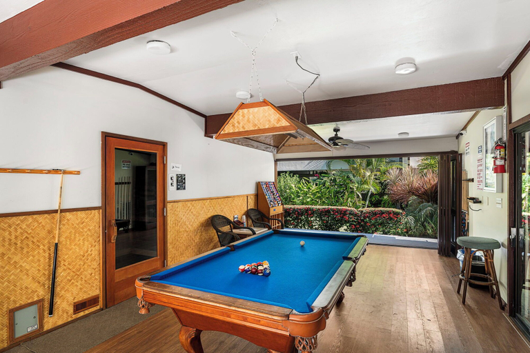 Game room 4, Island Retreat With Concierge - Central AC - Walk to Beach - Vrkcv, Hawaii