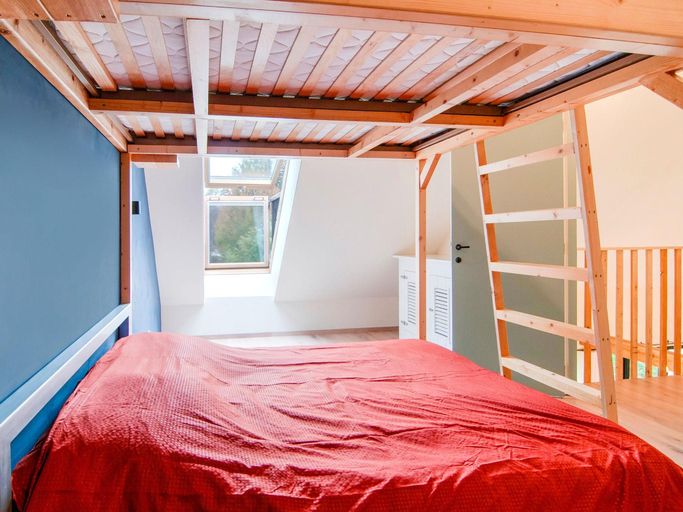 Bedroom 3, Modern family holiday home, Limburg