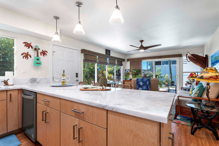 Interior, Premier Ocean Front Complex - No Stairs! - AC - Vrkcv, Hawaii