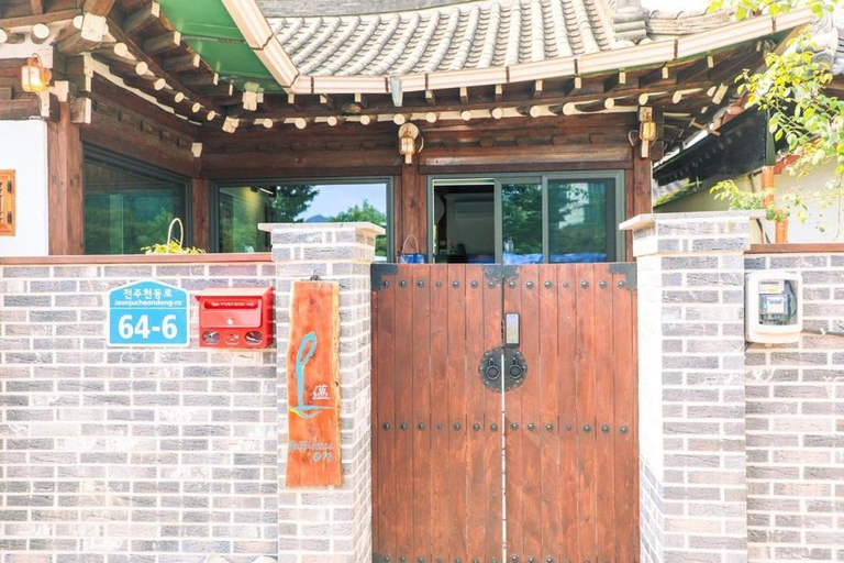 Exterior & Views 1, Happiness on Jacuzzi Private Pension, Jeonju