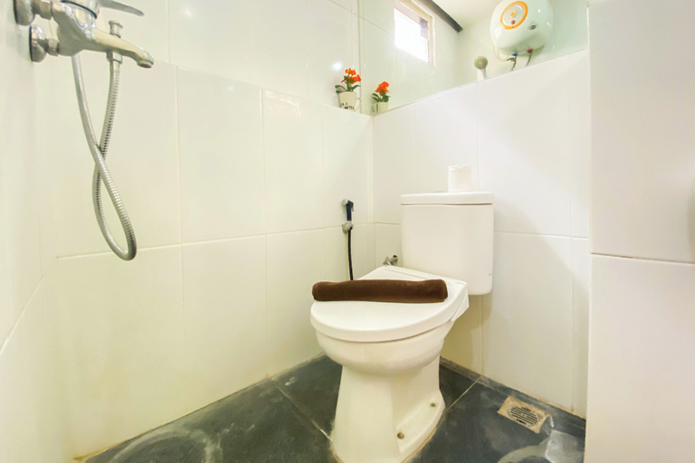 Bathroom 2, Homey 2Br With Modern Design Kebagusan City Apartment, Jakarta Selatan