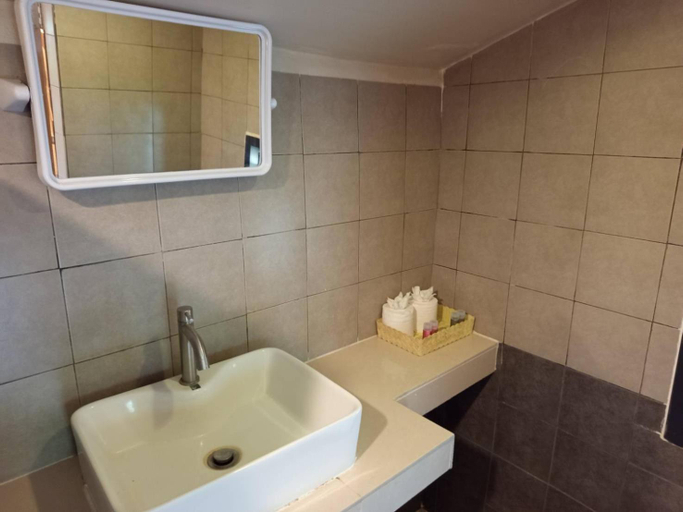 Bathroom 3, Faye Orchid Resort, Koh Chang