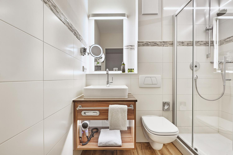 Bathroom 5, Konigshof Hotel Resort, Oberallgäu