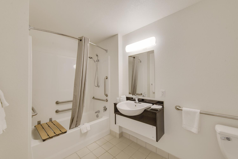 Bathroom 4, Motel6 Virginia Beach, VA, Virginia Beach