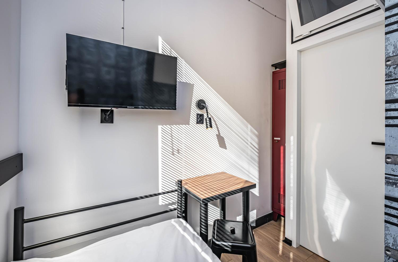 Bedroom 2, VOLA Hostel, Warsaw