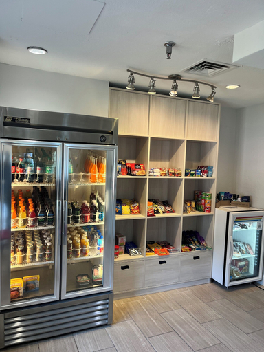 Food & Drinks 5, MainStay Suites Sterling near Dulles Town Center, Loudoun