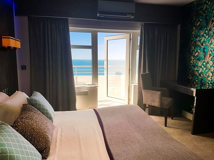 Bedroom 3, Cumberland Hotel - OCEANA COLLECTION, Bournemouth