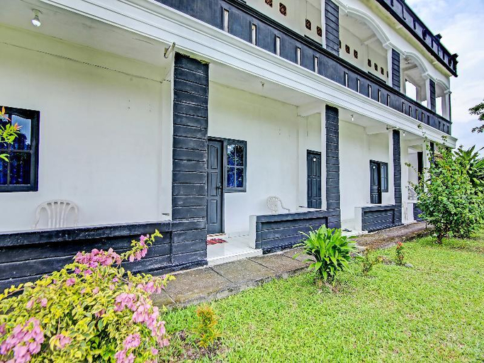 Exterior & Views 1, OYO Life 91127 Wisma Sukajadi Syariah, Prabumulih