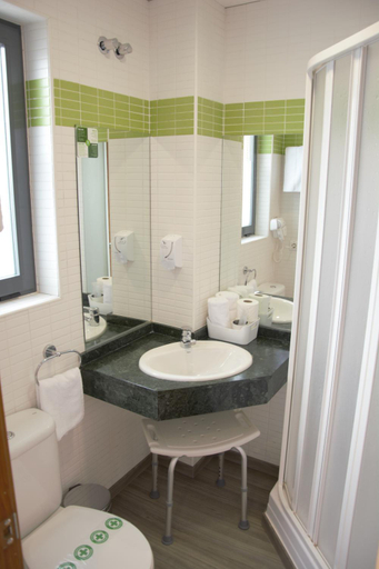 Bathroom 4, Hotel Vista al Sol, Valencia