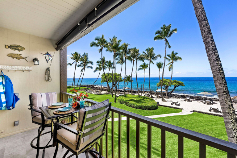 View from room 2, Ocean Front! - Second Floor With AC & Lanai! - Vrkcv, Hawaii