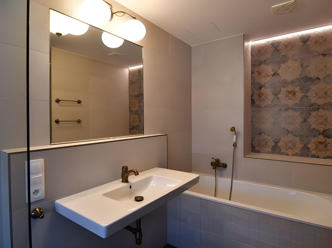 Bathroom 4, Efi Spa Hotel Superior Pivovar, Brno