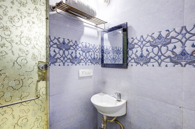 Bathroom 4, Hotel Hari Nager By The Premium Villa, Delhi