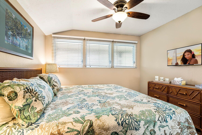 Room 4, AC - Top Floor Corner Unit - Ocean View- Vrkcv, Hawaii