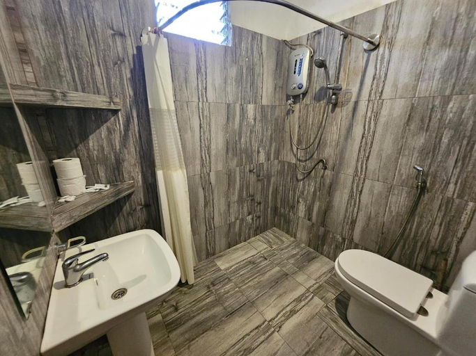 Bathroom 5, Big BamBoo Beach Resort Sipalay, Sipalay City