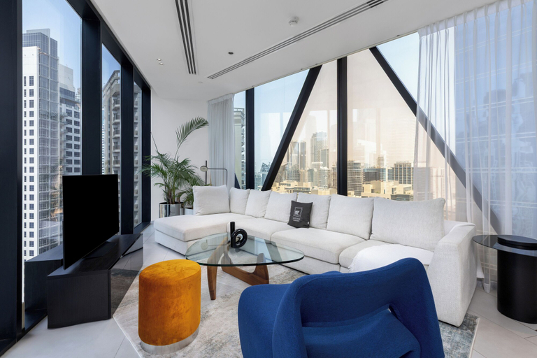 Living area, Maison Privee - Sky-High Panoramic Apt with Iconic Burj Khalifa Views, Dubai