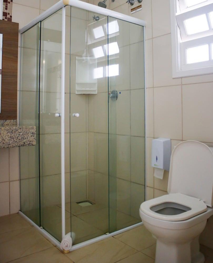 Bathroom 4, Hotel Acoriano, Penha