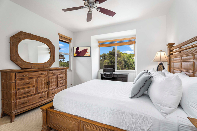 Room 4, Golf Course View - Conveniently Located - Vrkcv, Hawaii
