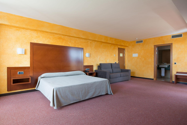 Bedroom 3, Royal Al-Andalus, Málaga