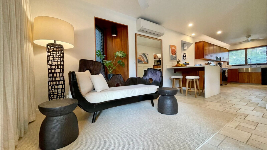 Living area 3, Sophisticated Oceanfront Retreat - Air-conditioned - Walk to Beach - Vrkcv, Hawaii