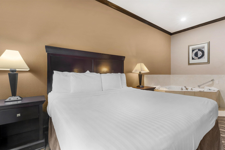Bedroom 3, Best Western Red River Inn & Suites, Love