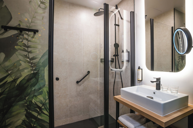 Bathroom 4, Focus Hotel Premium Wrocław, Środa Śląska