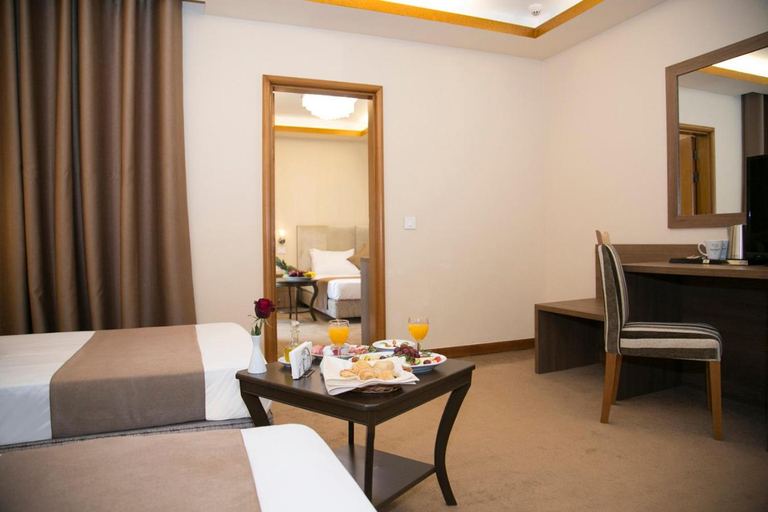 Bedroom 3, Bzommar Palace Hotel, Kasrouane