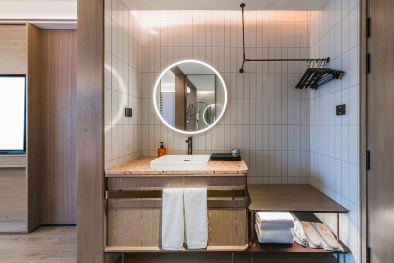Bathroom, Orange Hotel Jinan Baotu Spring, Jinan