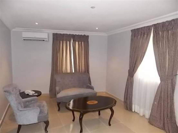 Others 4, Choice Suites 111- Guest Room, Ikeja