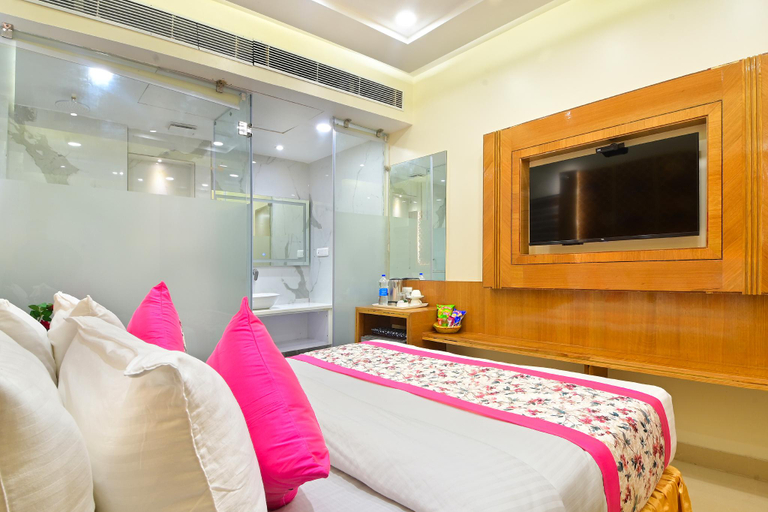 Bedroom, Hotel Gold Palace Delhi, Delhi