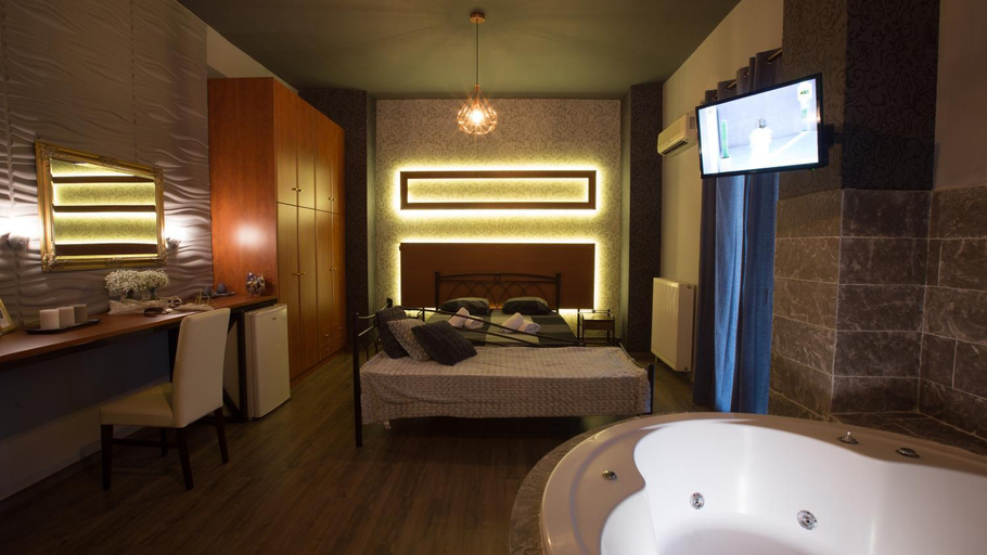 Bathroom 3, Cavallari Palace Hotel Suites, Attica