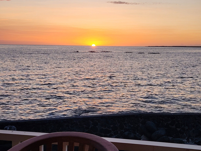 Beach, True Oceanfront - Panoramic Sunset View! - No Stairs - Vrkcv, Hawaii