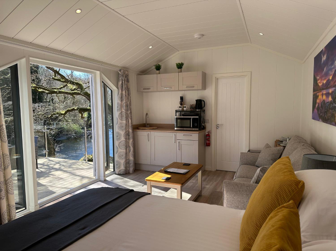 Bedroom 3, Craig-y-Dderwen Riverside Hotel, Conwy